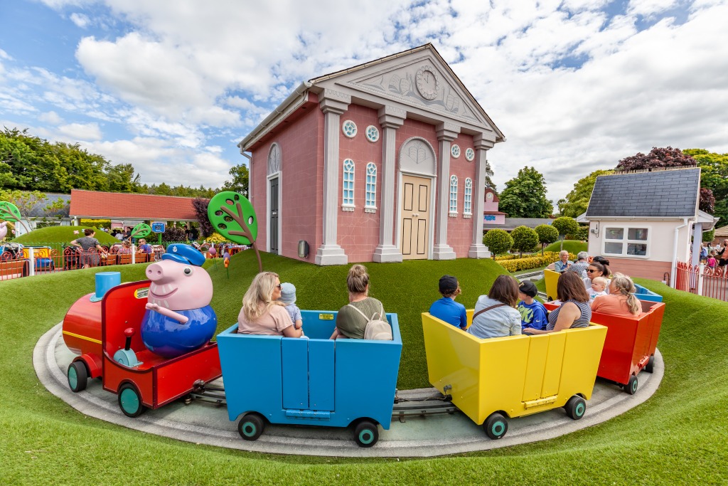 Paultons Park Wins Big At 2024 UK Theme Park Awards Paultons Park Blog Paultons Park Wins Big At 2024 UK Theme Park Awards Paultons Park Blog